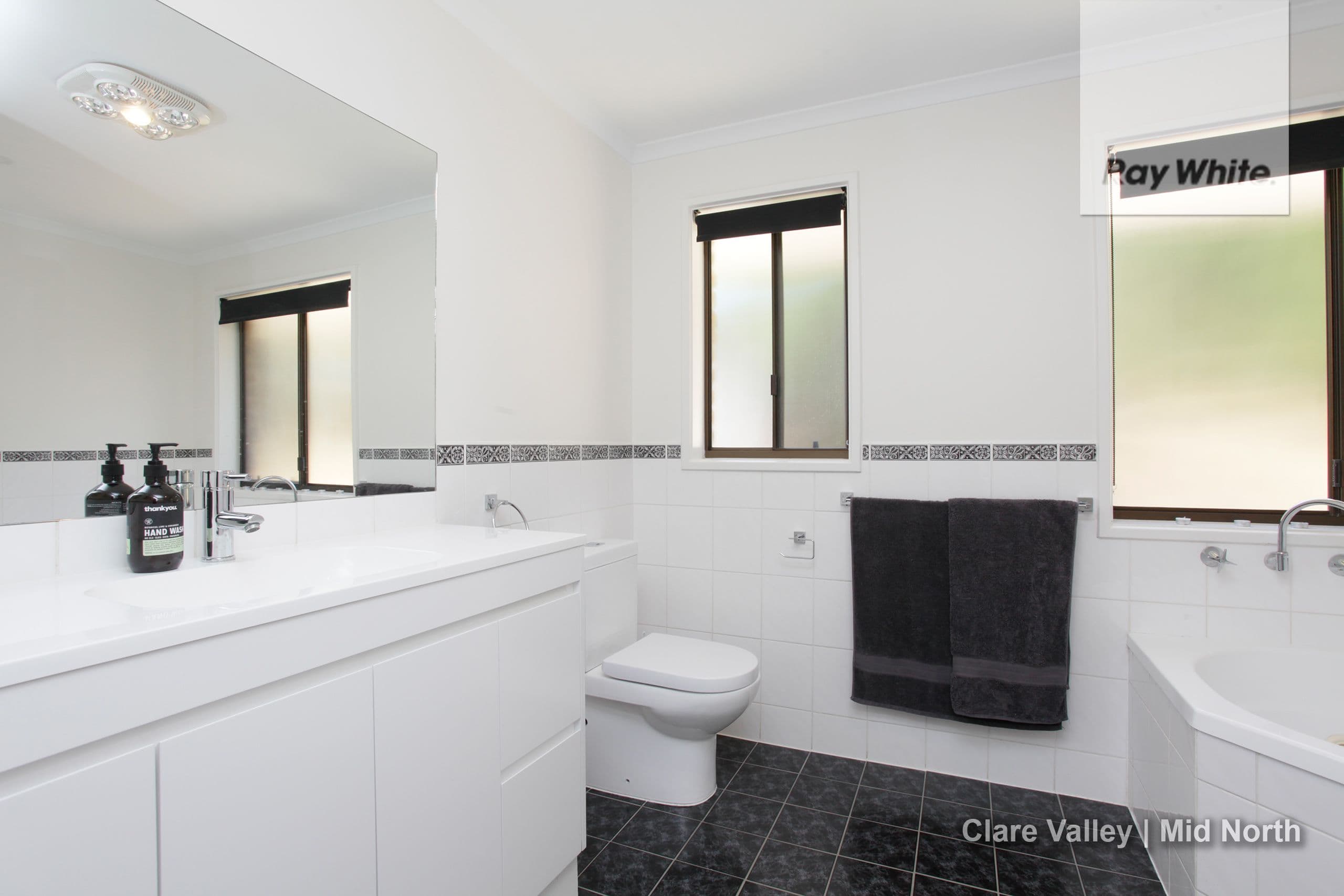 15 Henry Street, Clare SA 5453, Clare - Thumbnail 4