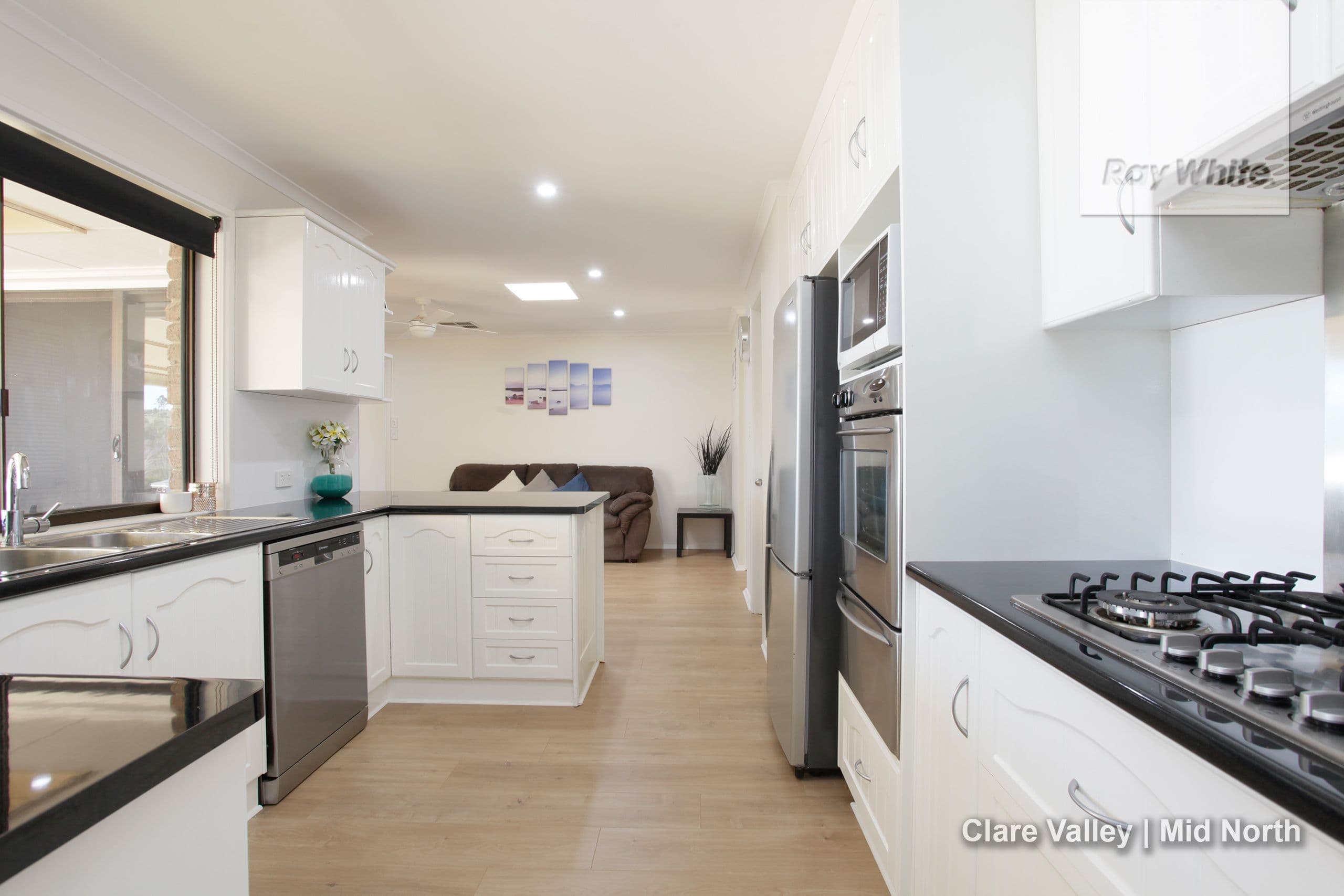 15 Henry Street, Clare SA 5453, Clare - Thumbnail 5