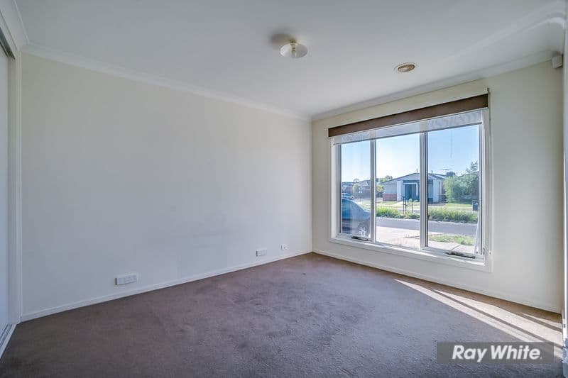 17 Bianca Boulevard, Tarneit VIC 3029, Tarneit - Thumbnail 2