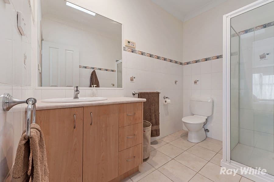 19 Yendon Close, Caroline Springs VIC 3023, Caroline Springs - Thumbnail 6