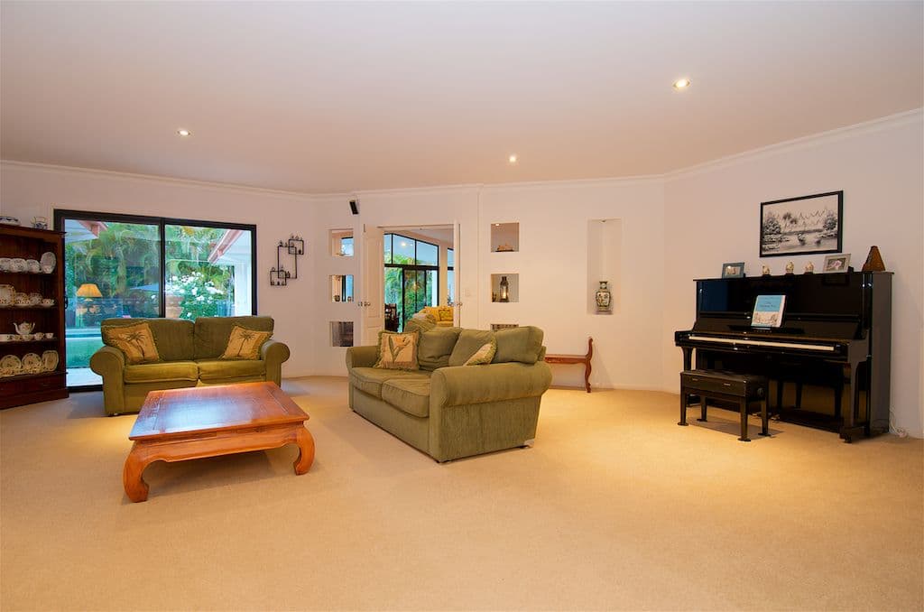 15 Torquay Place, Arundel QLD 4214, Arundel - Thumbnail 7