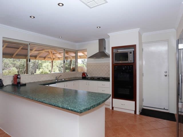 146 Powderbark Road, LOWER CHITTERING WA 6084, Lower Chittering - Thumbnail 3