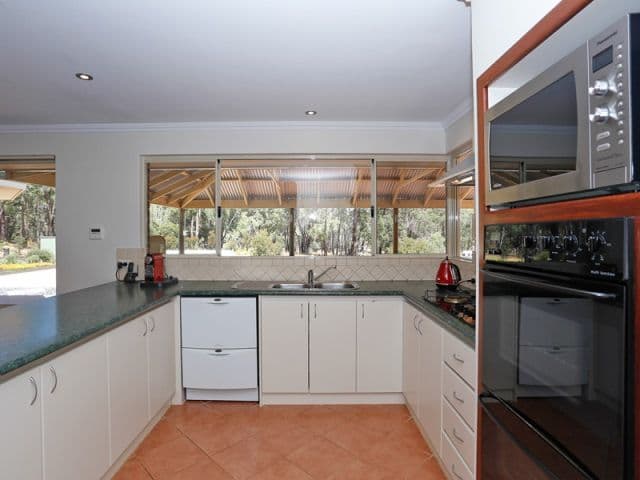 146 Powderbark Road, LOWER CHITTERING WA 6084, Lower Chittering - Thumbnail 4