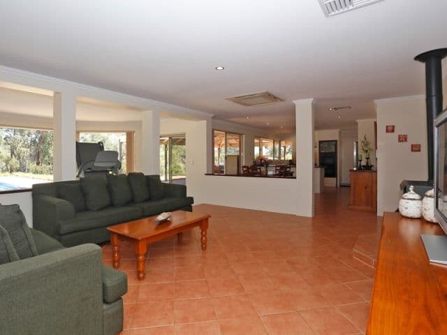 146 Powderbark Road, LOWER CHITTERING WA 6084, Lower Chittering - Thumbnail 8