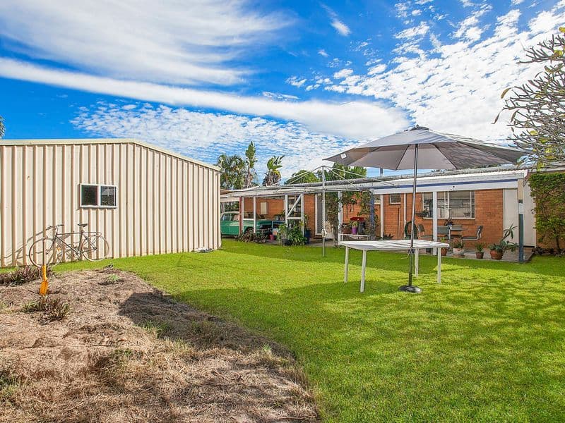 9 Naranga Avenue, Broadbeach Waters QLD 4218, Broadbeach Waters - Thumbnail 2