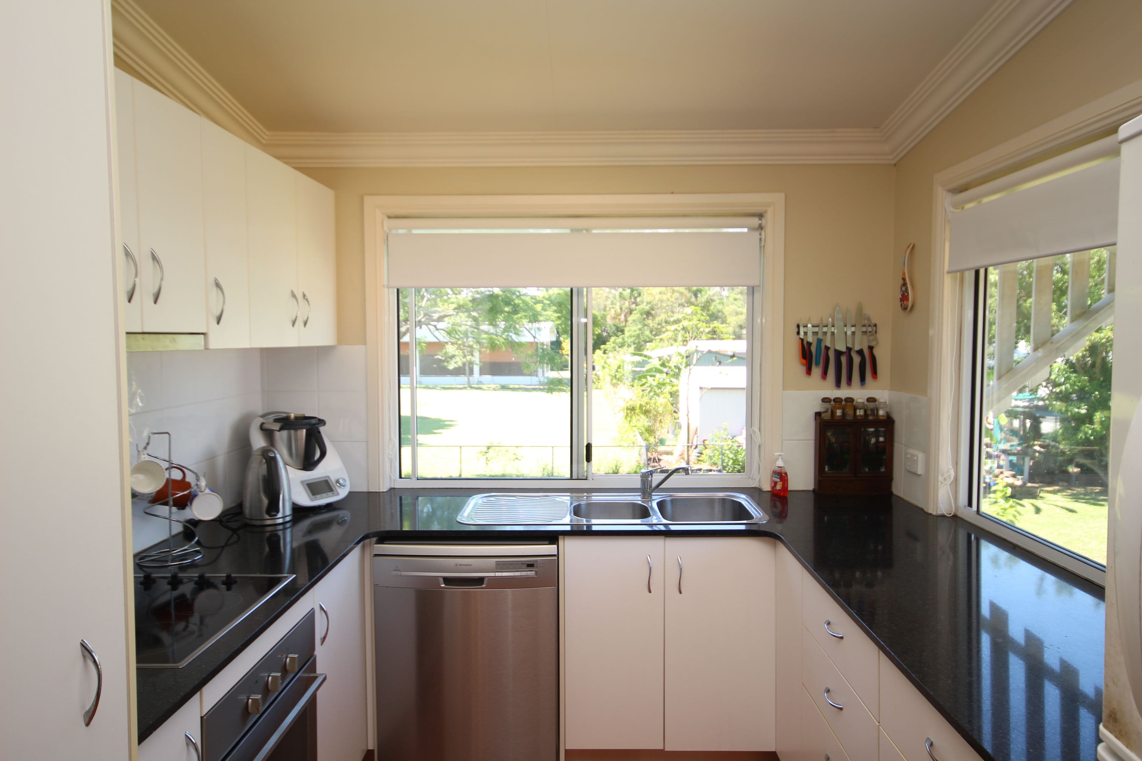 6 Railway Street, Landsborough QLD 4550, Landsborough - Thumbnail 5