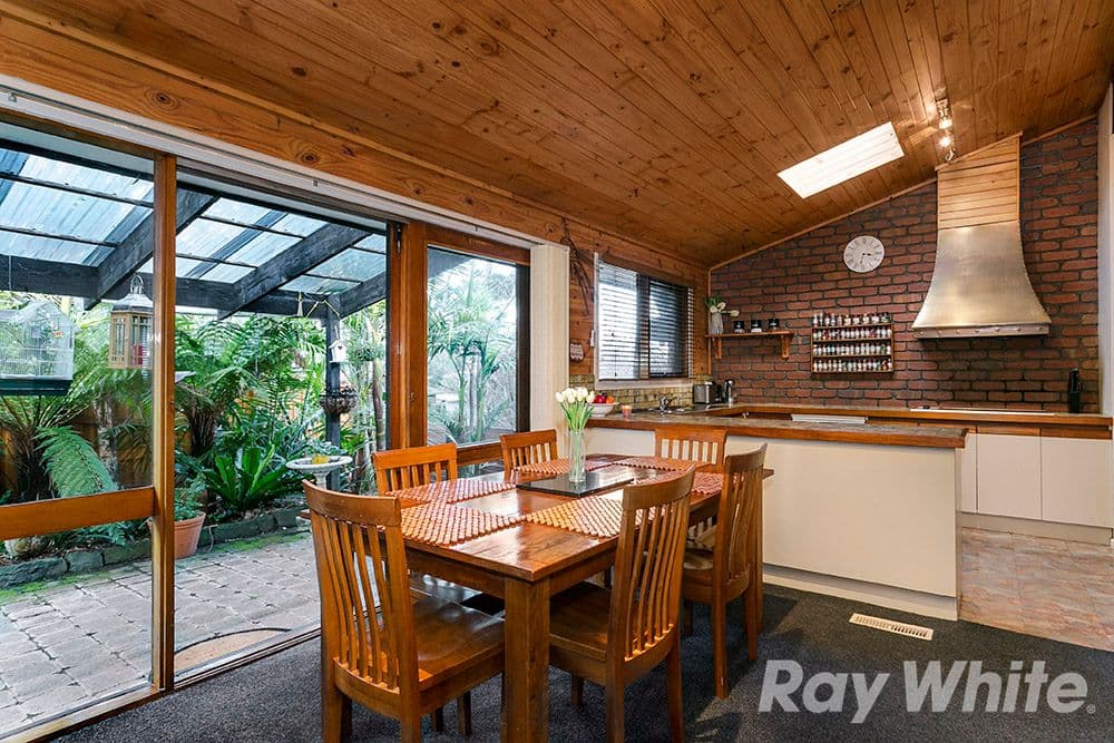 1 Locksley Chase, Vermont VIC 3133, Vermont - Thumbnail 4