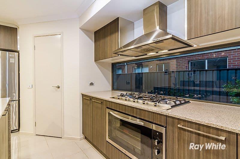 35 Falabela Road, Clyde North VIC 3978, Clyde North - Thumbnail 4