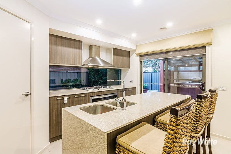 35 Falabela Road, Clyde North VIC 3978, Clyde North - Thumbnail 6