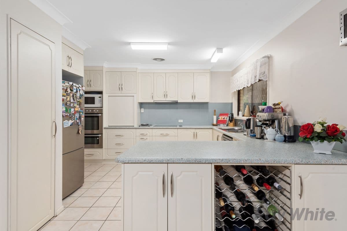 16 Dromos Street, Eight Mile Plains QLD 4113, Eight Mile Plains - Thumbnail 2