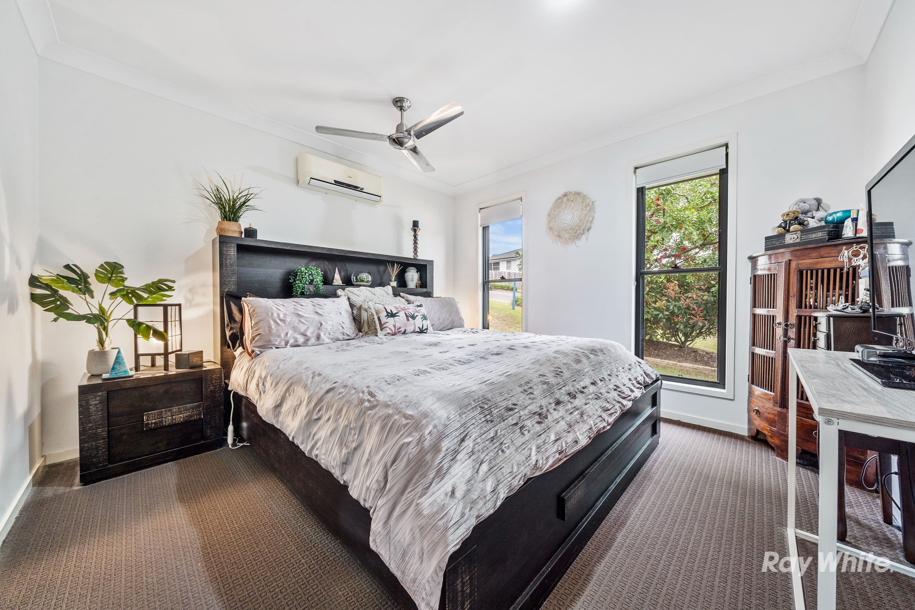 21 Ridgevale Boulevard, Holmview QLD 4207, Holmview - Thumbnail 2