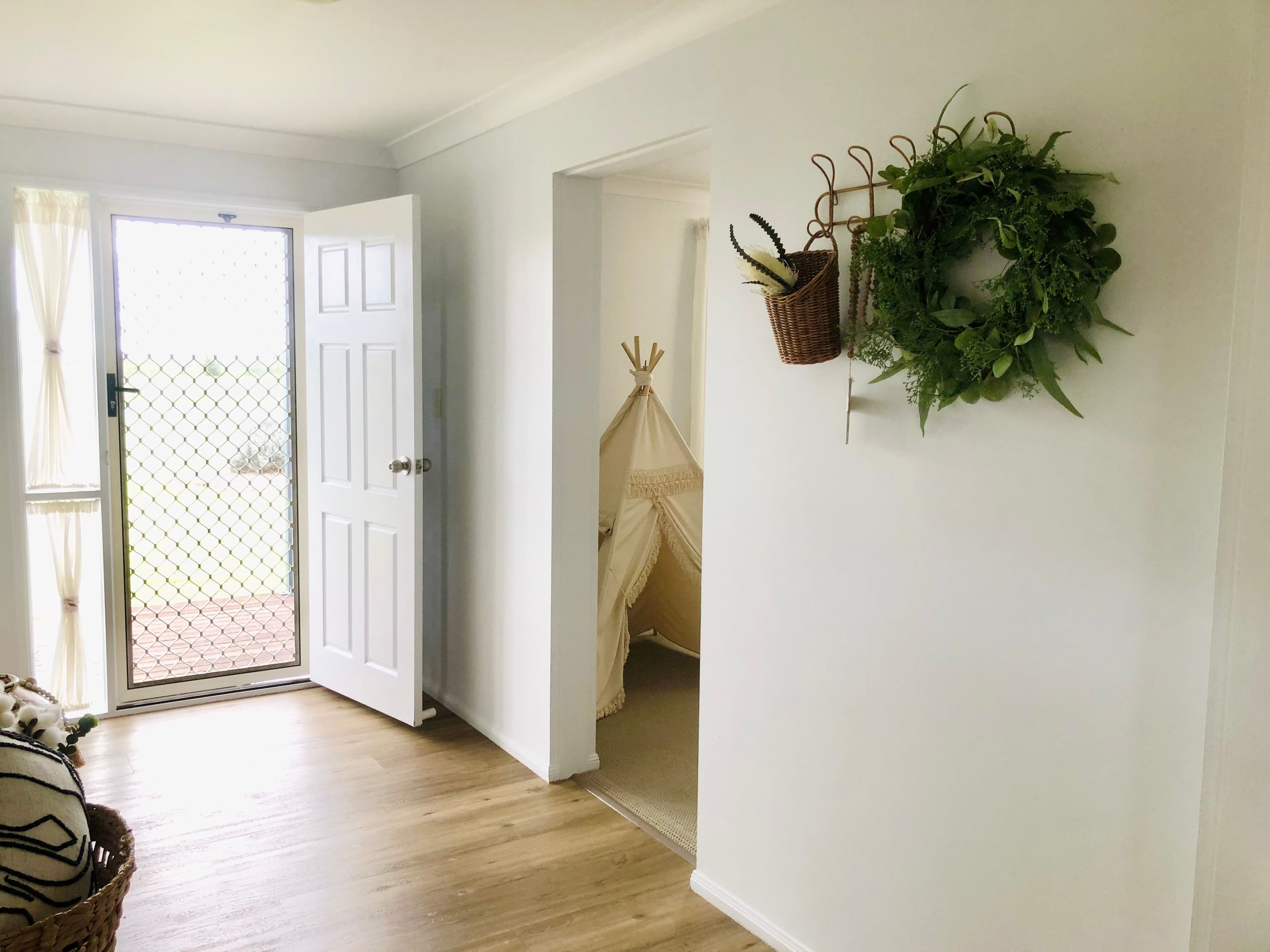 44 Gordon Street, Capella QLD 4723, Capella - Thumbnail 2