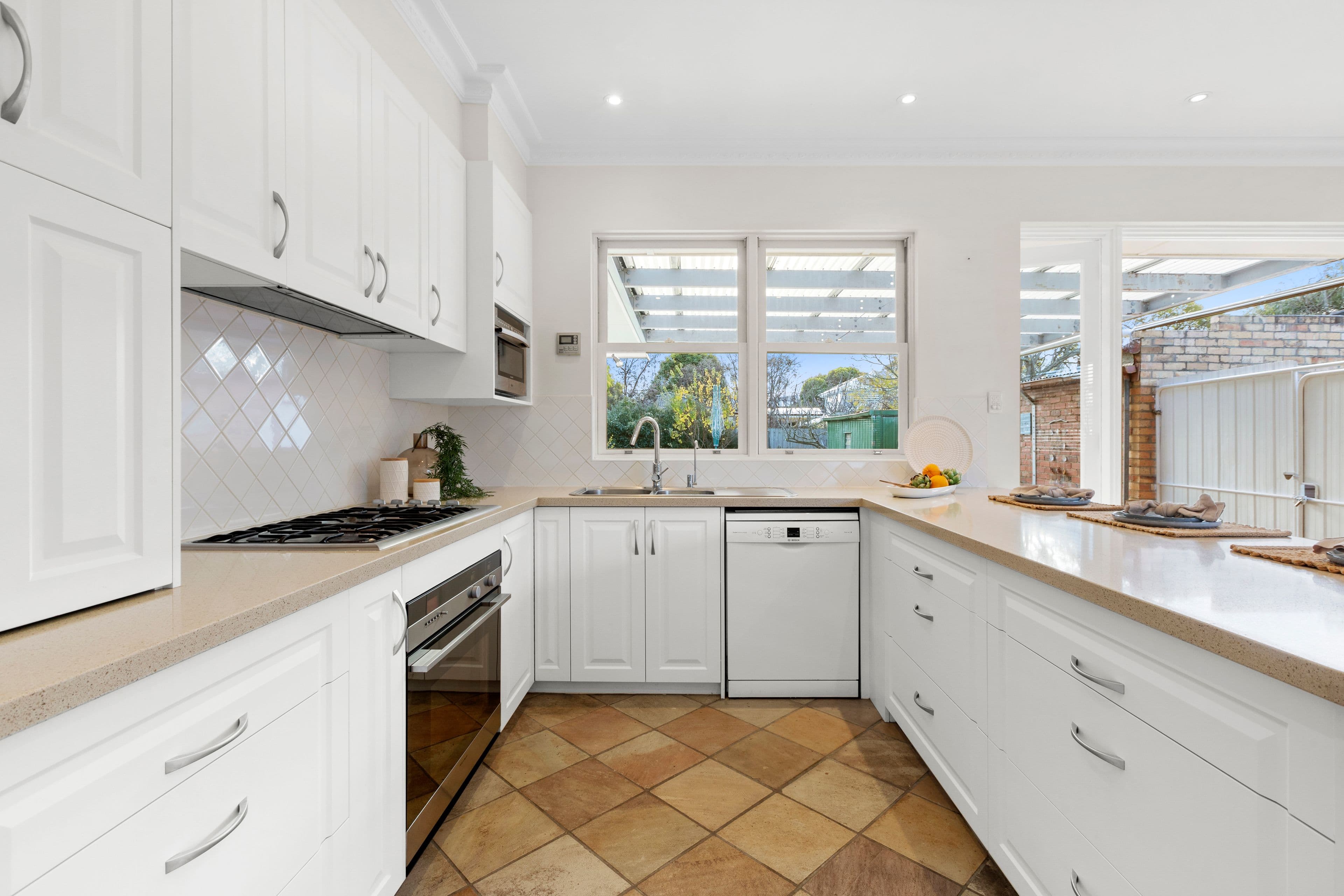 17 Fourth Street, Parkdale VIC 3195, Parkdale - Thumbnail 8