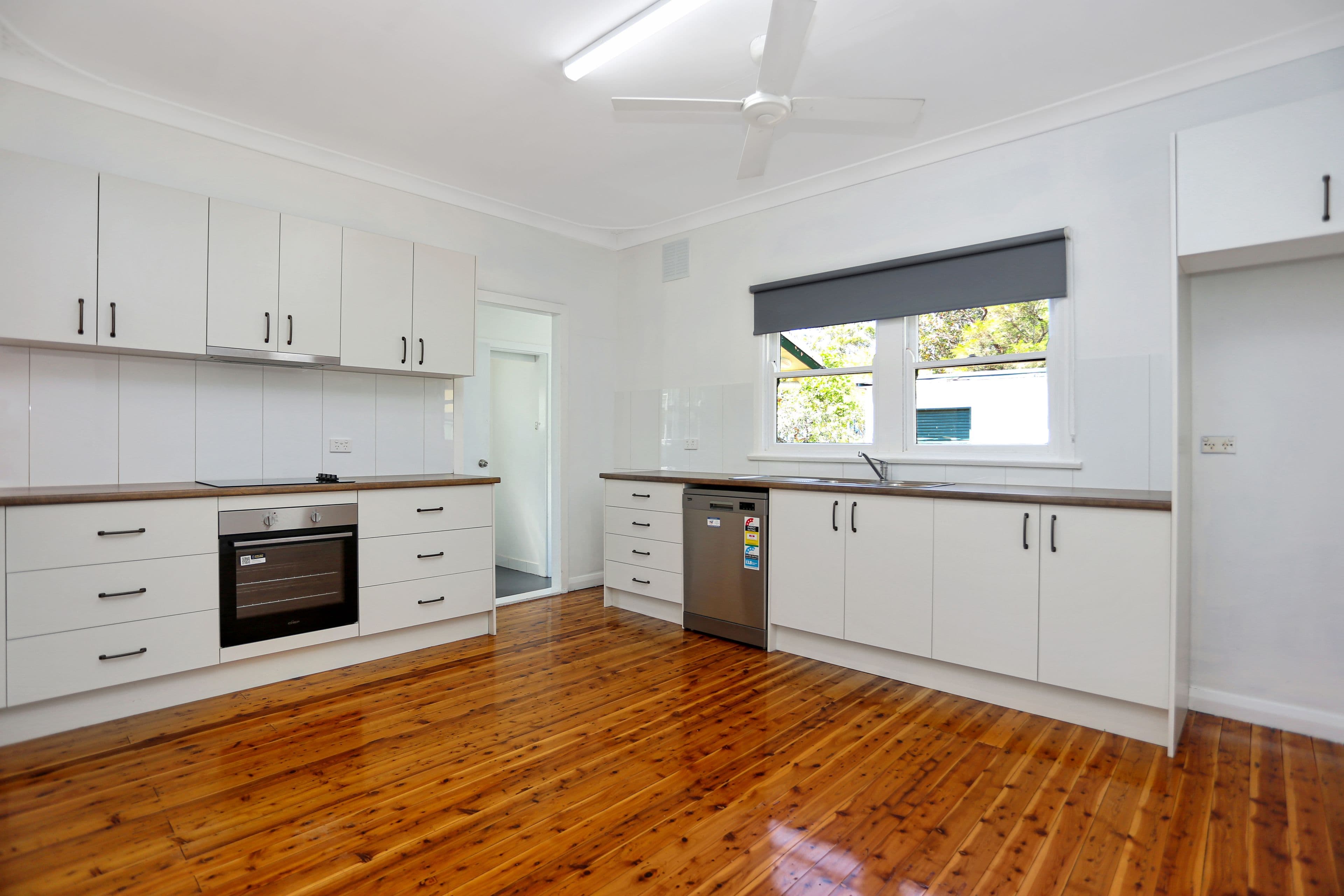 30 Kurrawong Avenue, Hawks Nest NSW 2324, Hawks Nest - Thumbnail 4