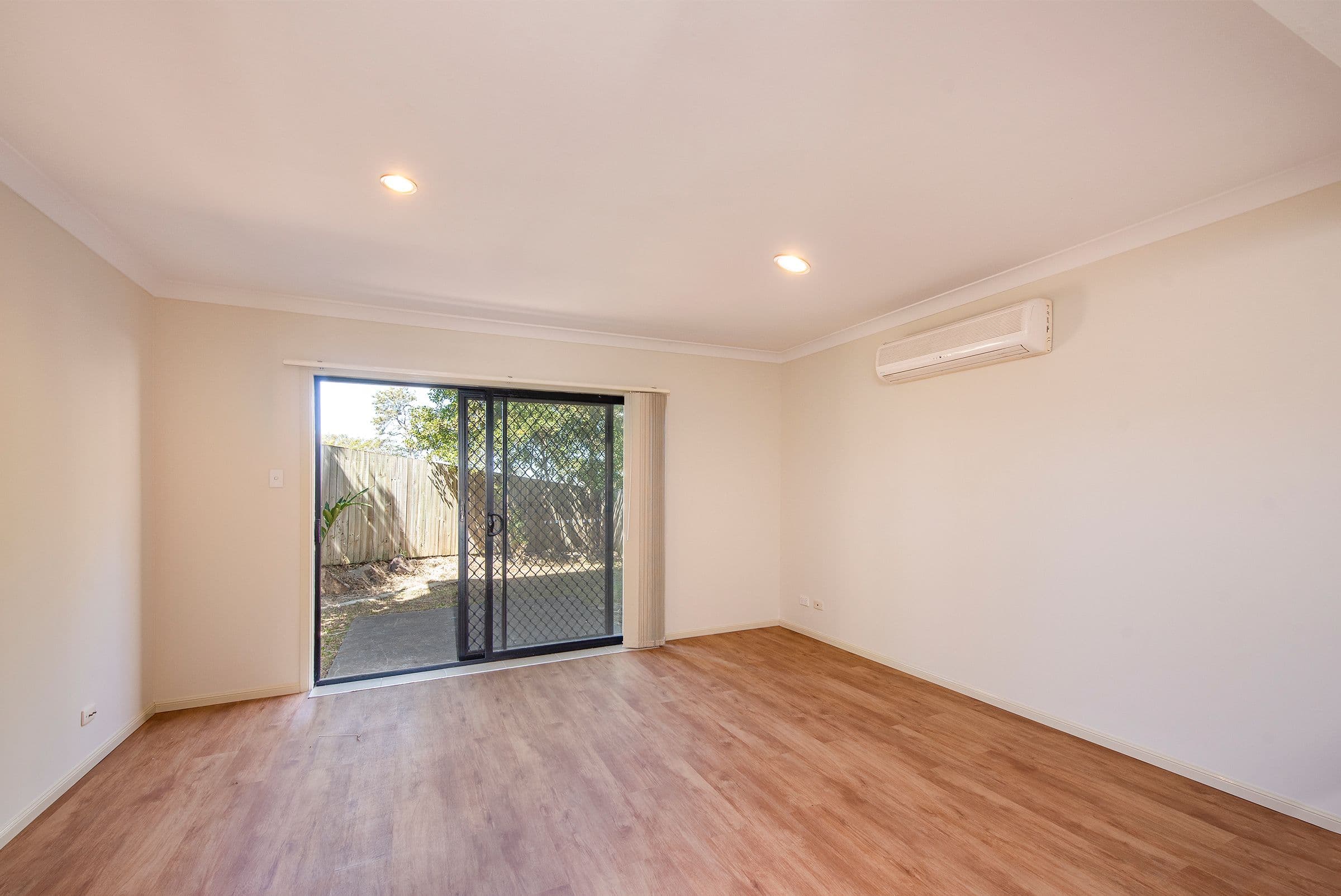 126 Logan Street, Eagleby QLD 4207, Eagleby - Thumbnail 2