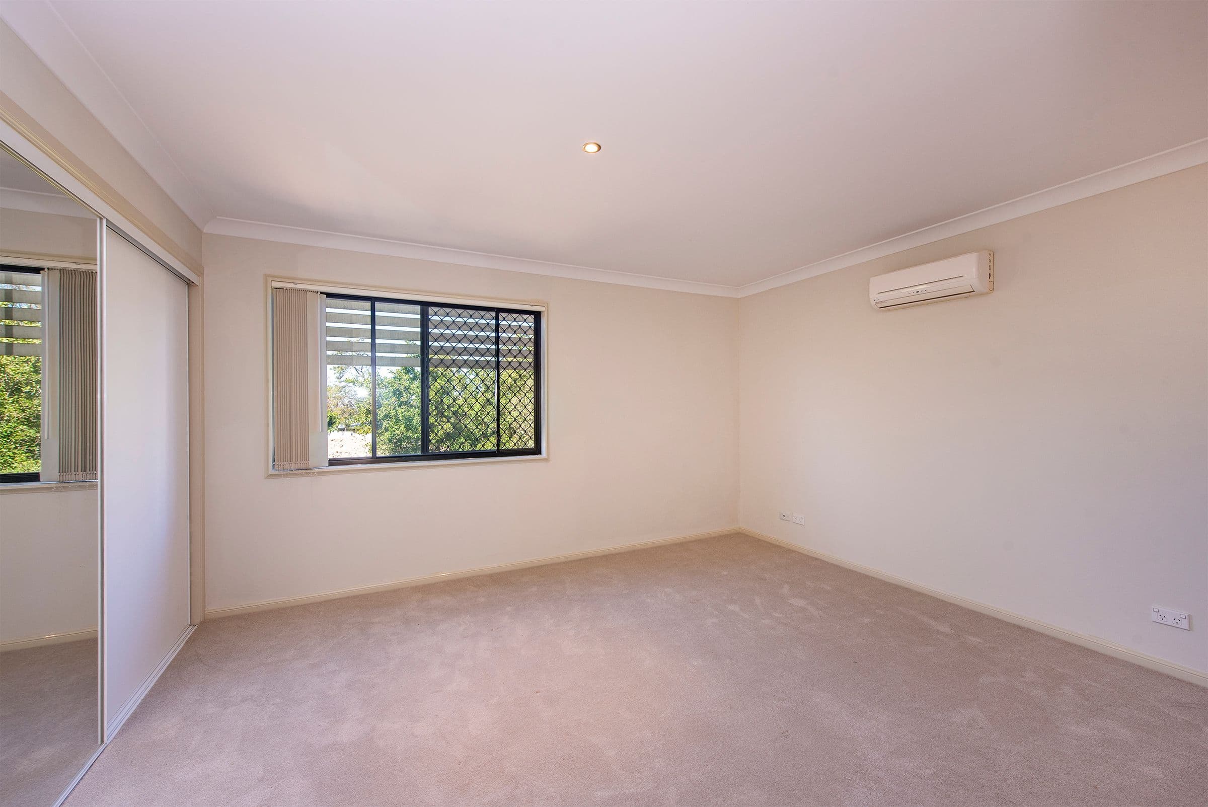 126 Logan Street, Eagleby QLD 4207, Eagleby - Thumbnail 4
