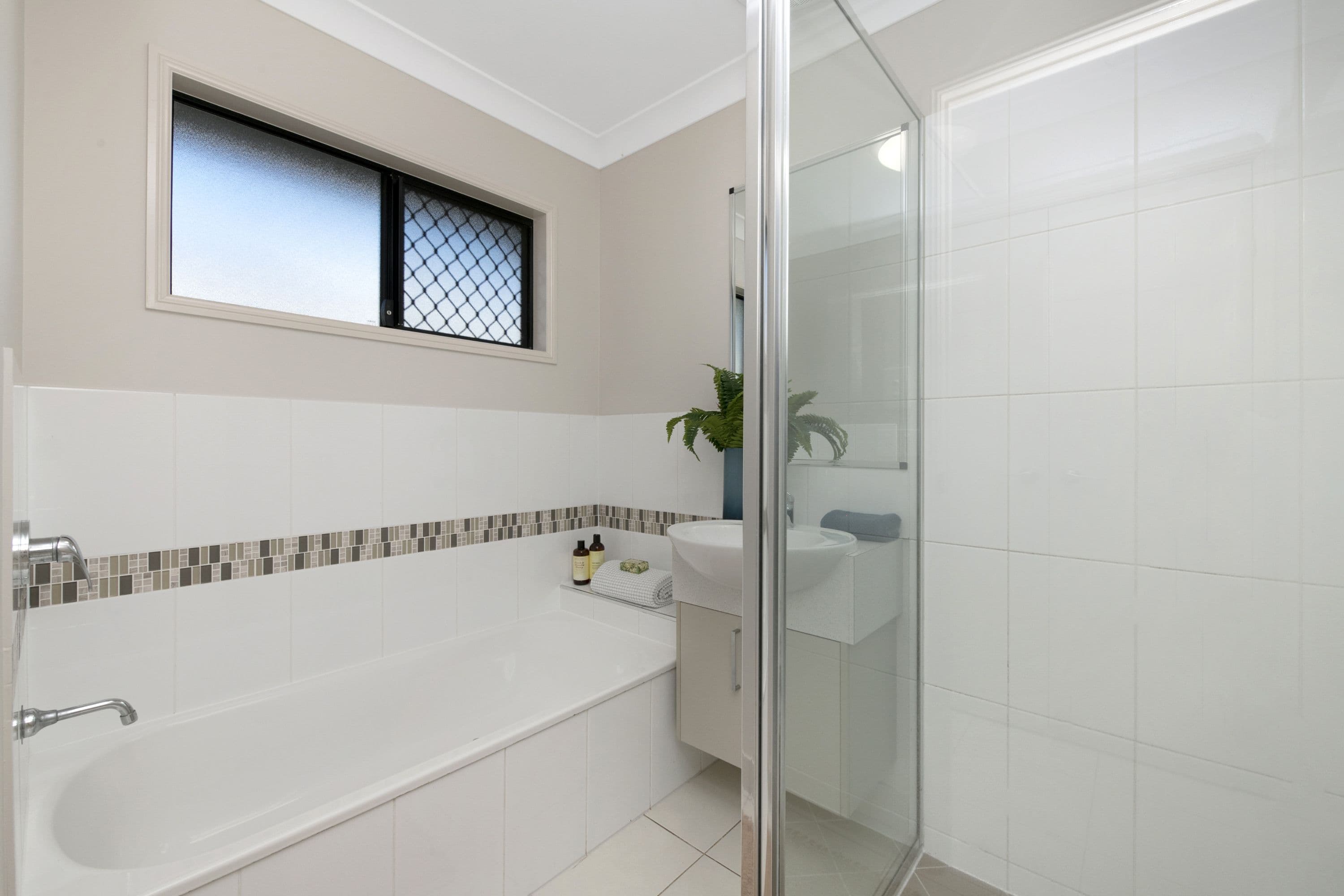 4 Glendower Street, Bushland Beach QLD 4818, Bushland Beach - Thumbnail 7