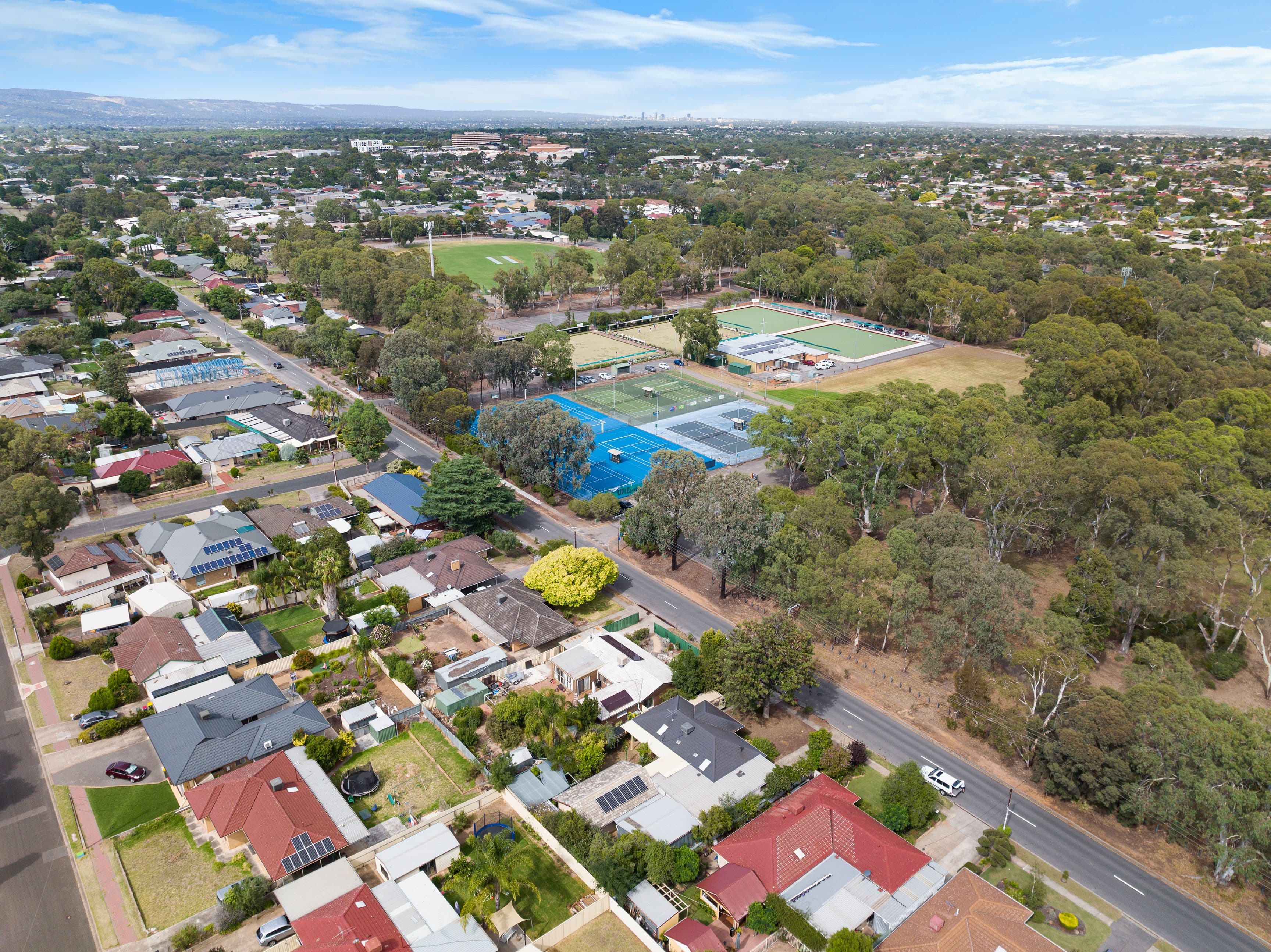 33 Ashley Avenue, Ridgehaven SA 5097, Ridgehaven - Thumbnail 2