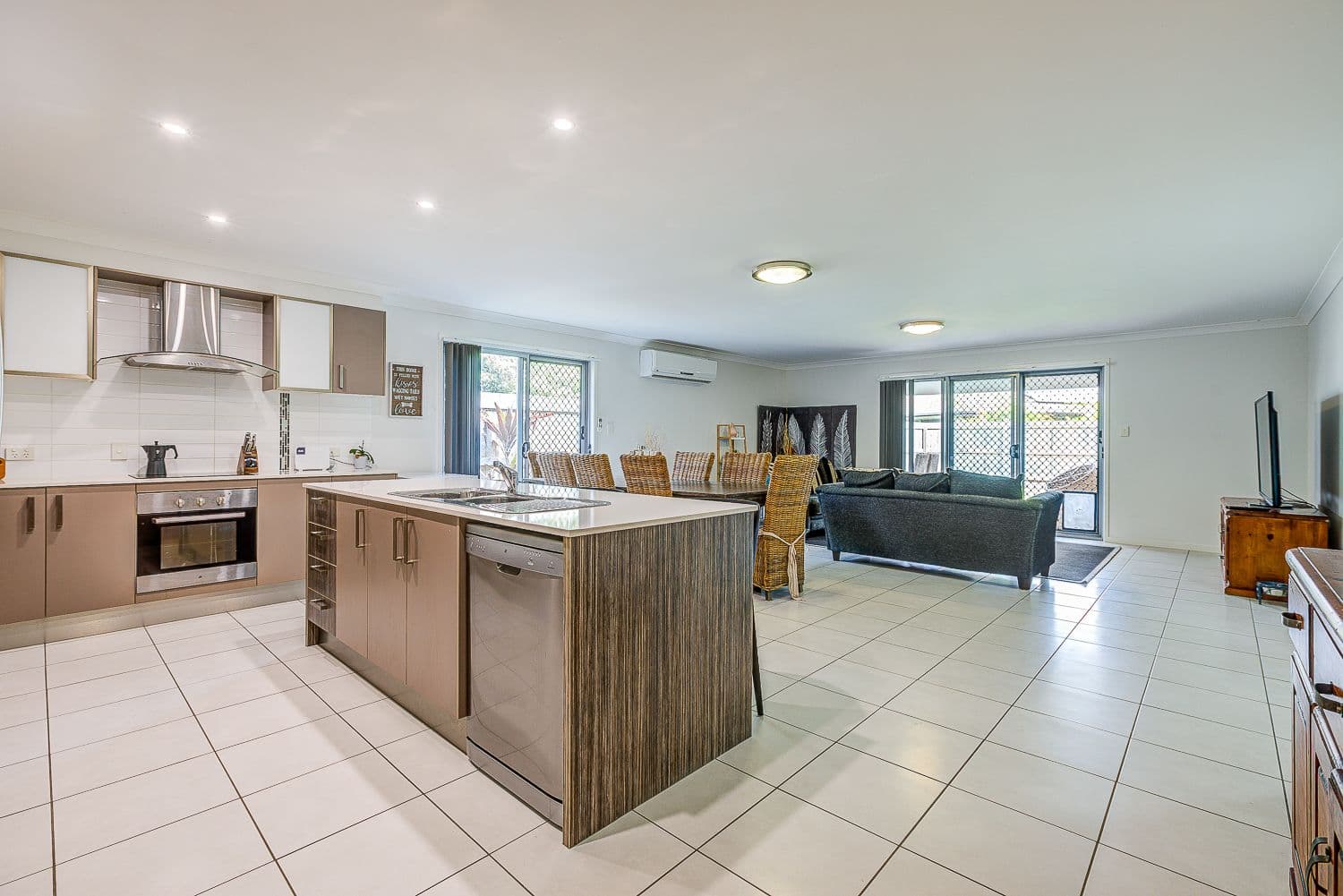 13 Frankland Avenue, Waterford QLD 4133, Waterford - Thumbnail 4