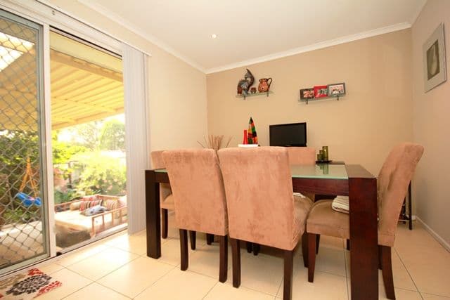 5 Georges Crescent, GEORGES HALL NSW 2198, Georges Hall - Thumbnail 4