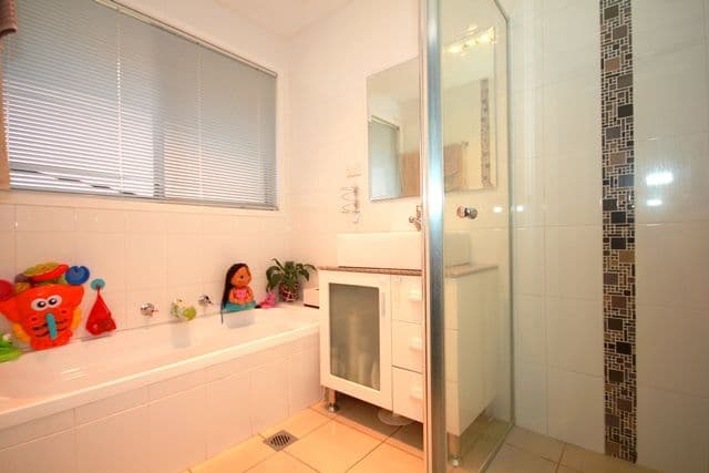 5 Georges Crescent, GEORGES HALL NSW 2198, Georges Hall - Thumbnail 7