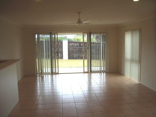43 Williams Street, WAKERLEY QLD 4154, Wakerley - Thumbnail 4
