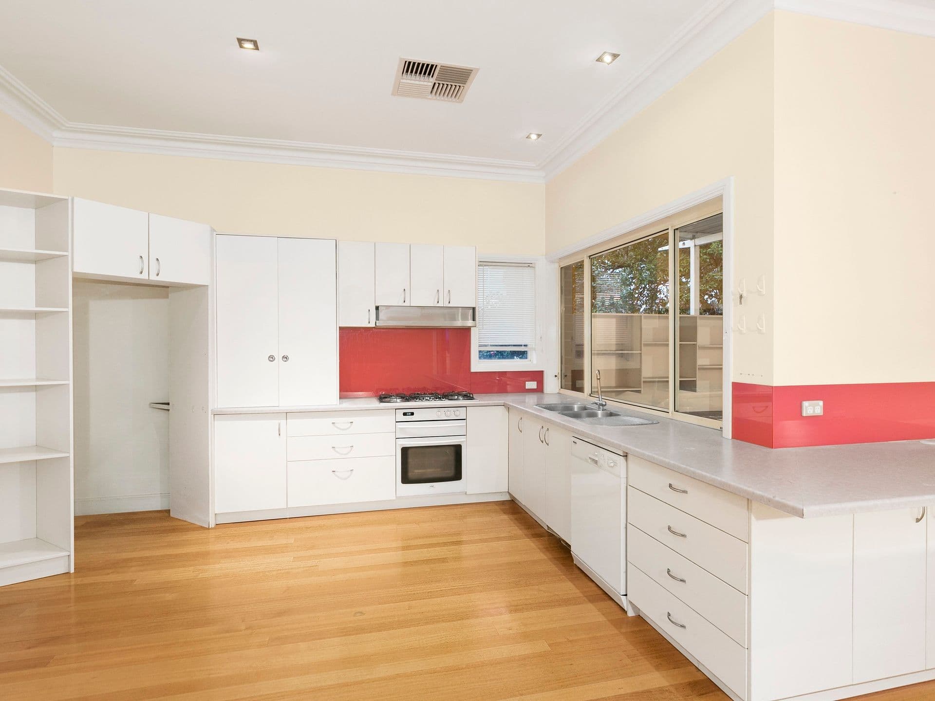 8 Hansen Road, Kilsyth VIC 3137, Kilsyth - Thumbnail 3