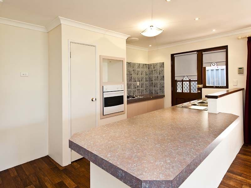 16 Gardenia Street, THORNLIE WA 6108, Thornlie - Thumbnail 2