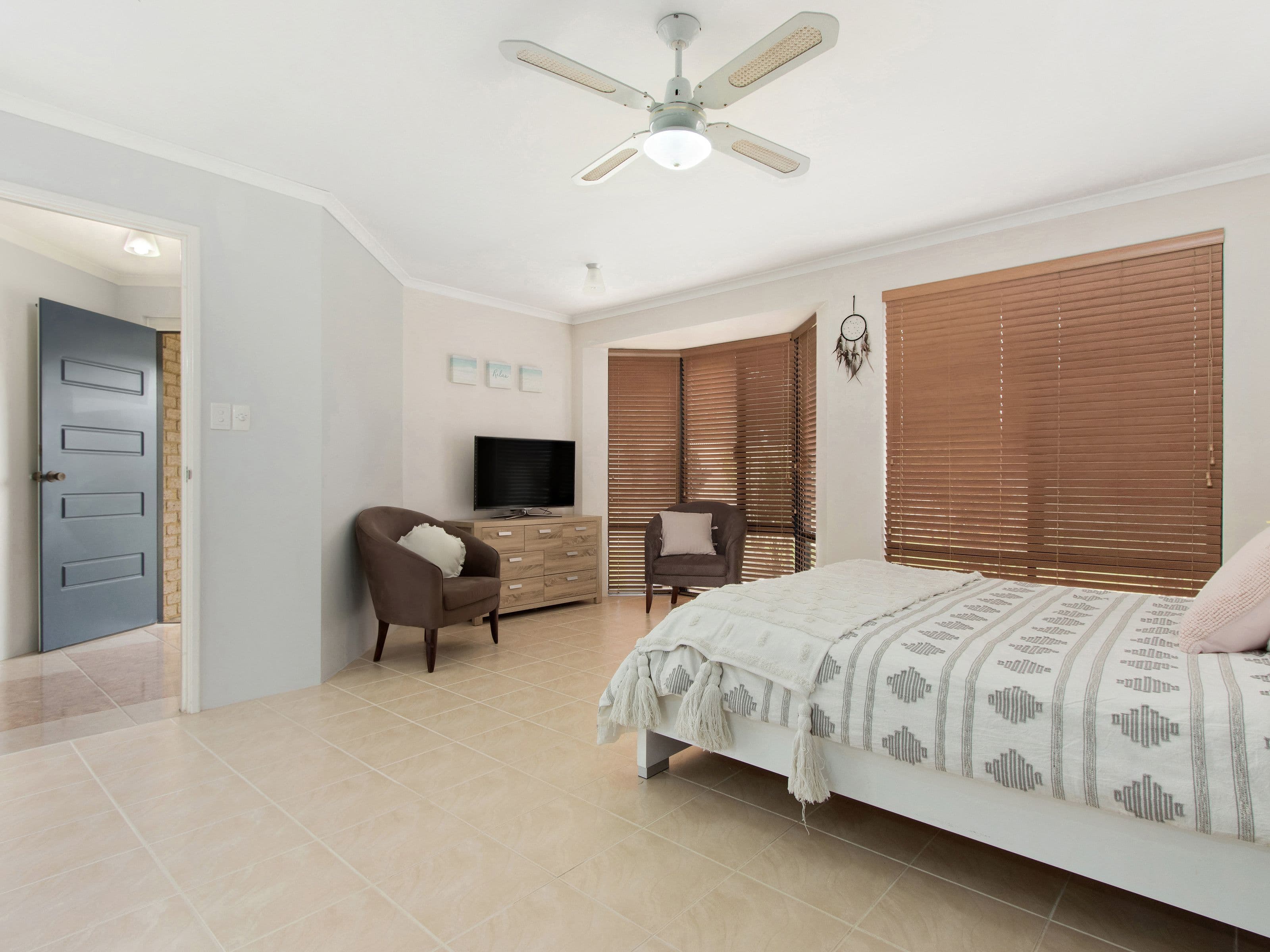 4 Bookara View, Lakelands WA 6180, Lakelands - Thumbnail 5