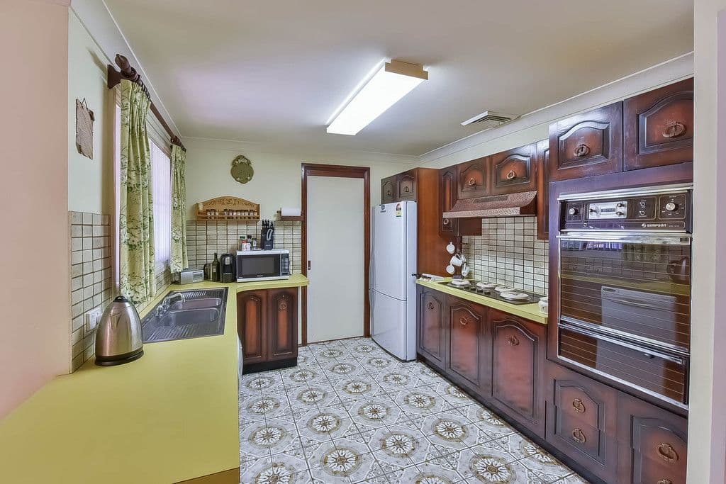 3 Cox Place, Ingleburn NSW 2565, Ingleburn - Thumbnail 2