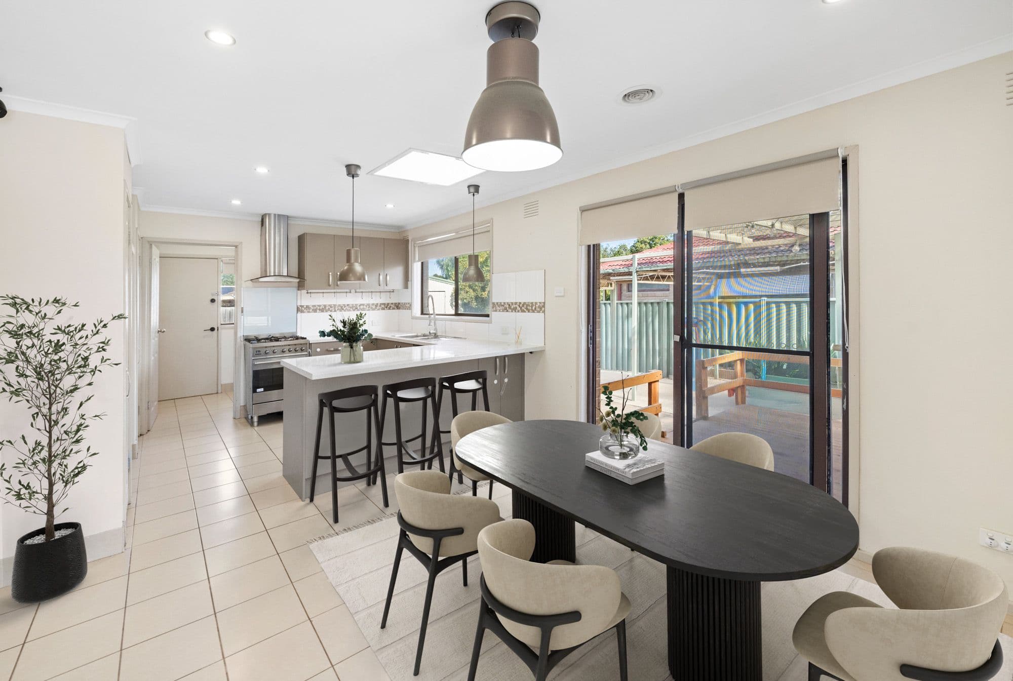 8 Cooroombong Street, Werribee VIC 3030, Werribee - Thumbnail 3