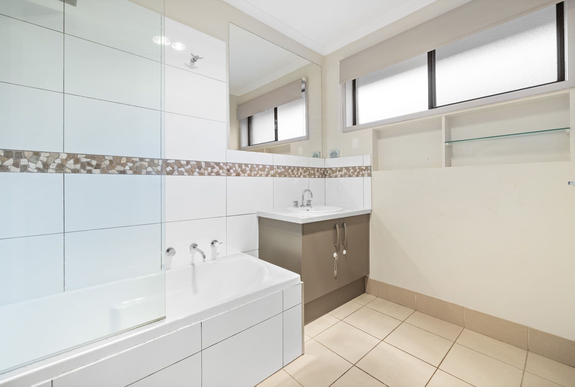 8 Cooroombong Street, Werribee VIC 3030, Werribee - Thumbnail 5