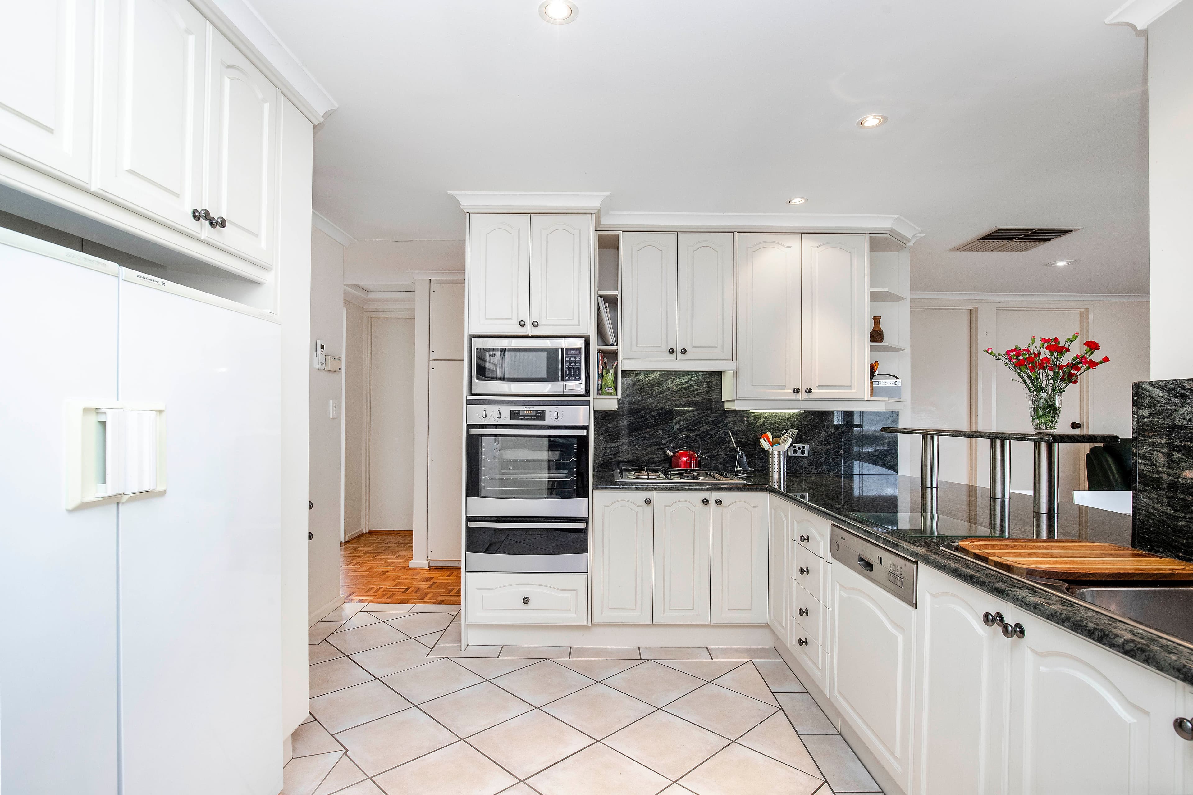 2 Windermere Avenue, West Lakes SA 5021, West Lakes - Thumbnail 3