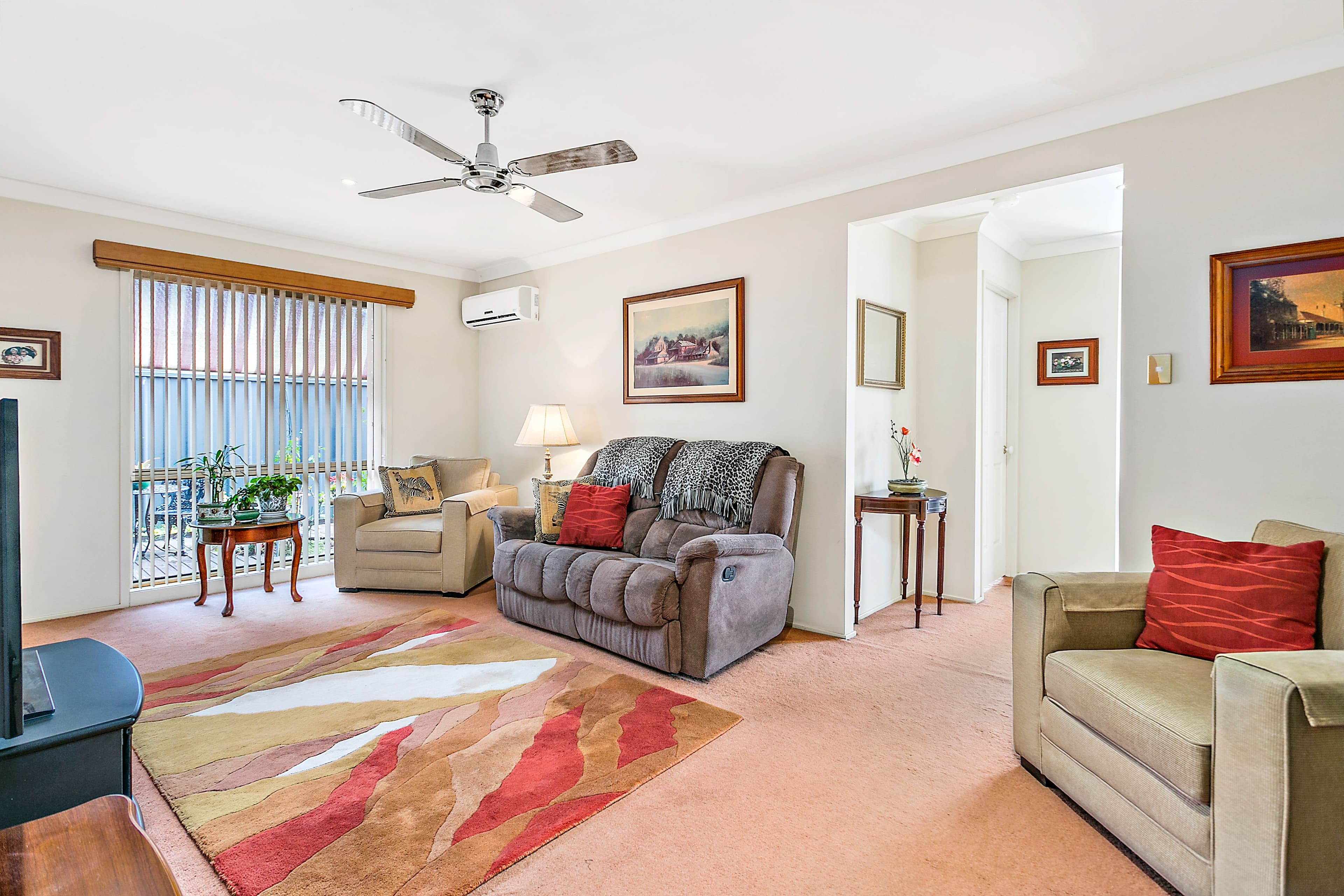 134 Haywards Bay Drive, Haywards Bay - Thumbnail 3