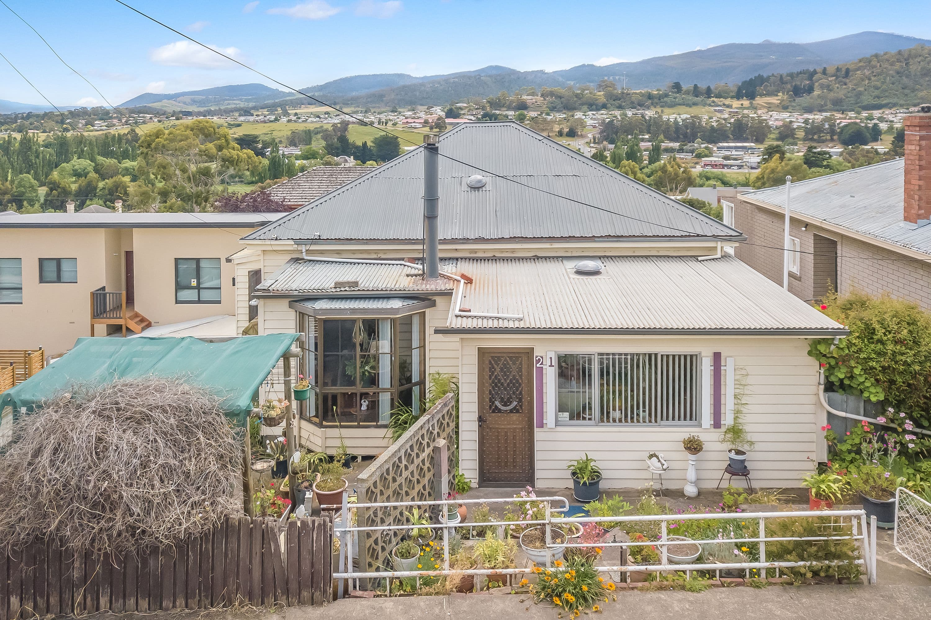21 Sharland Avenue, New Norfolk TAS 7140, New Norfolk - Thumbnail 2