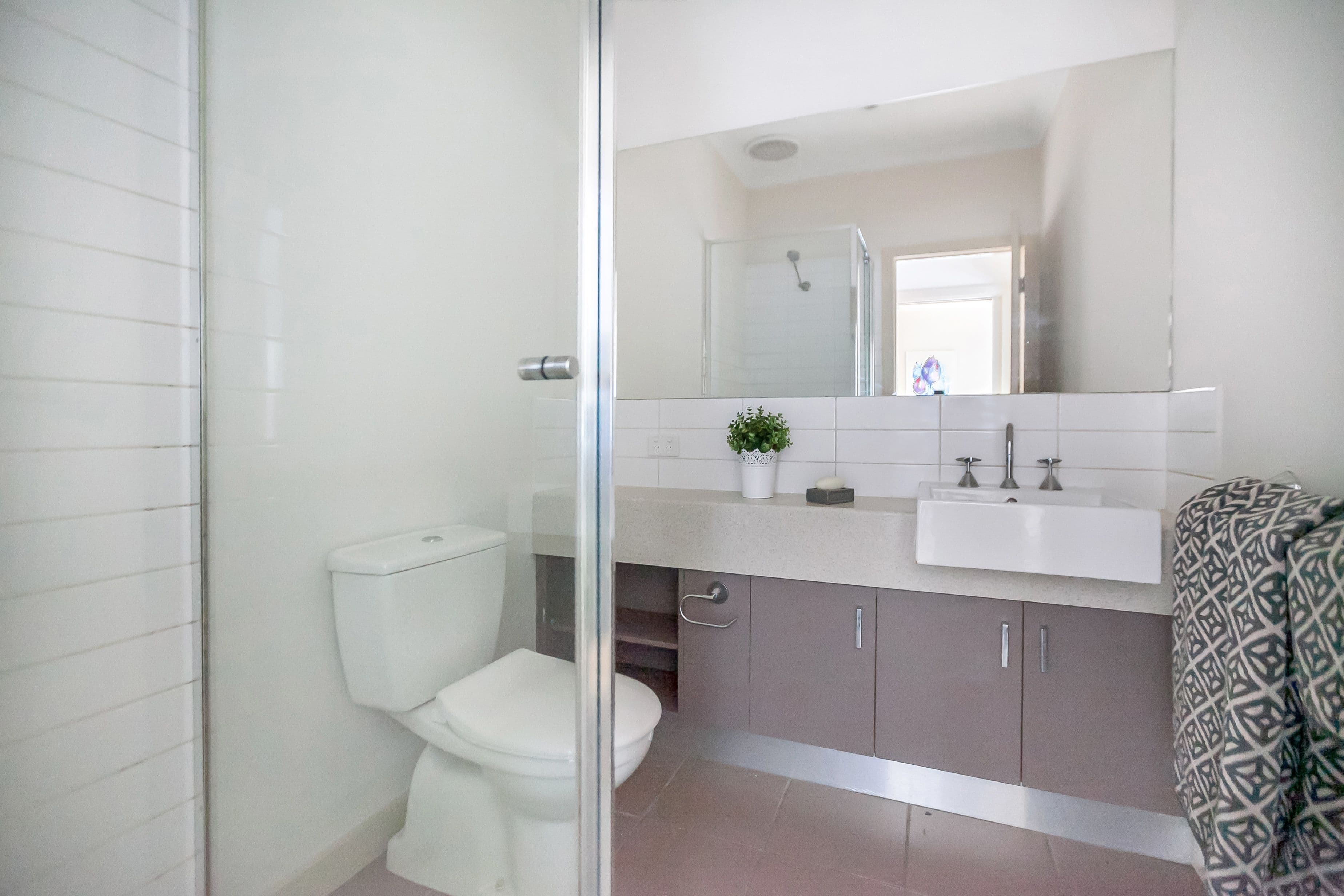 8 White Street, Reservoir VIC 3073, Reservoir - Thumbnail 6