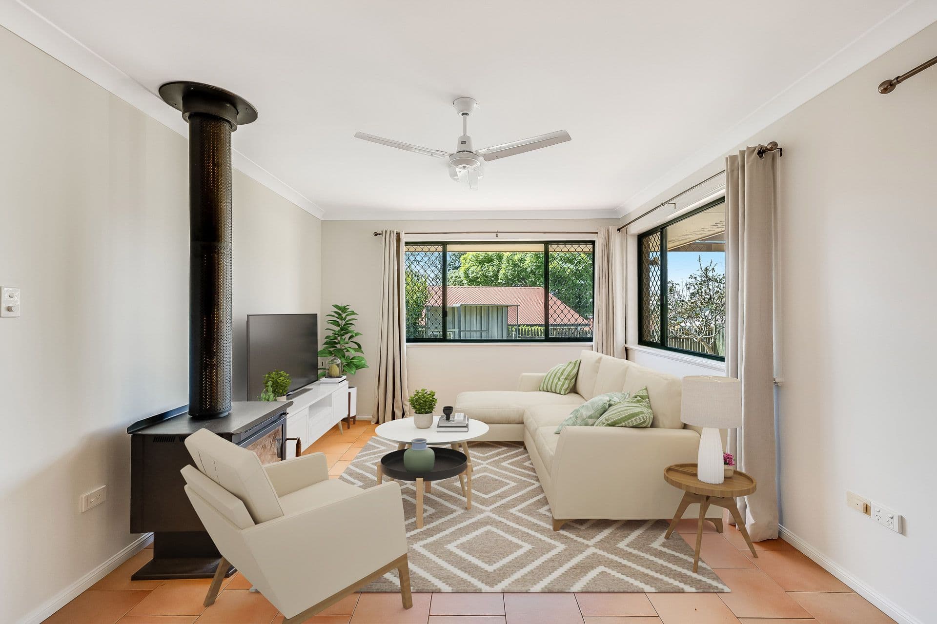 2 Shamrock Court, Middle Ridge QLD 4350, Middle Ridge - Thumbnail 3