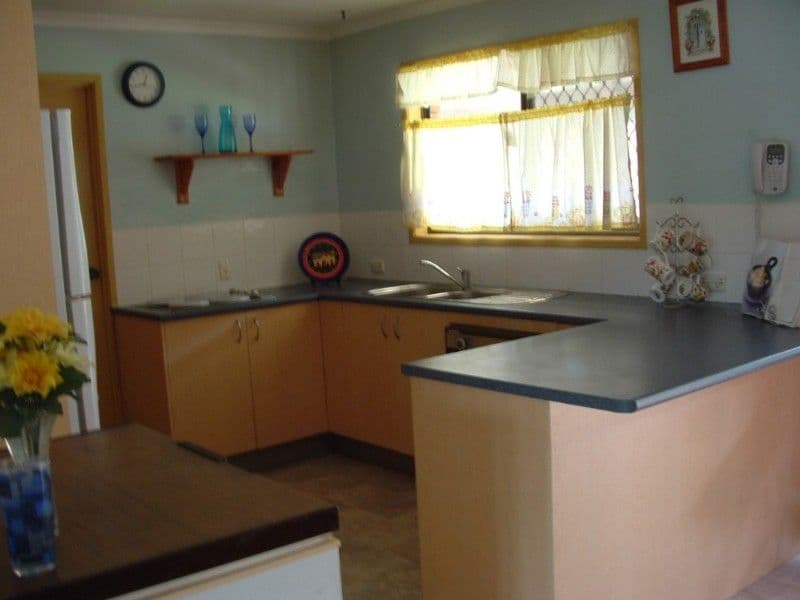 34 Passerine Drive, ROCHEDALE SOUTH QLD 4123, Rochedale South - Thumbnail 2