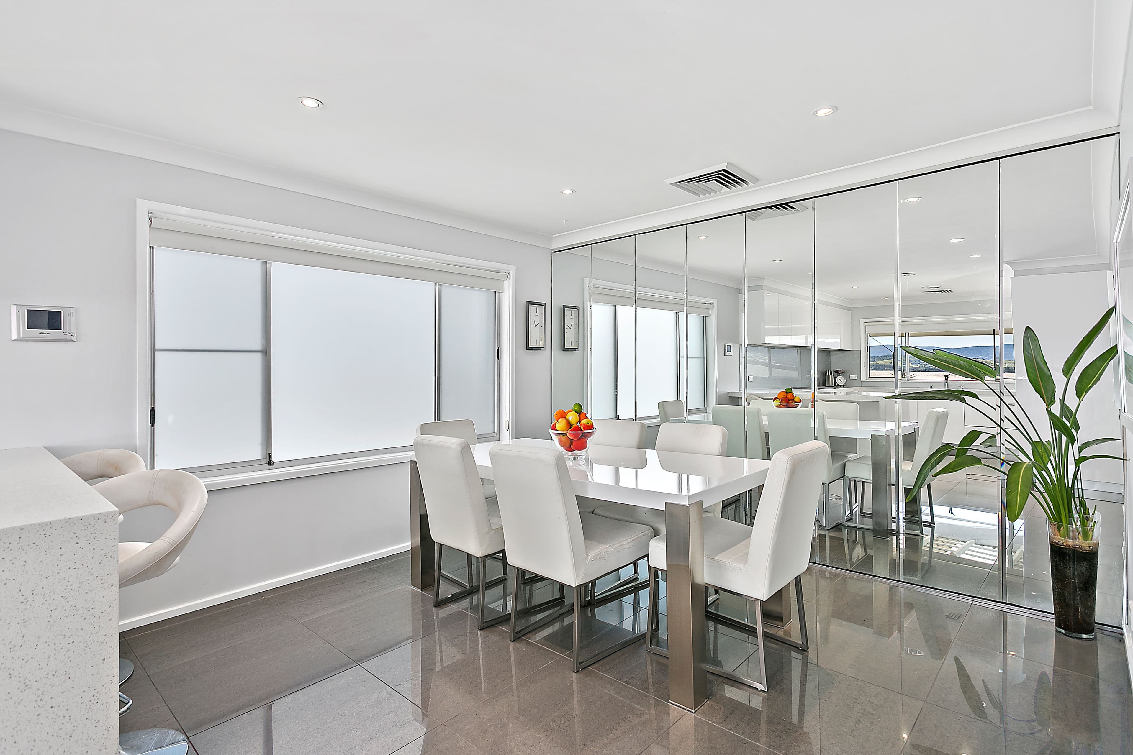 107 The Esplanade, Oak Flats - Thumbnail 4