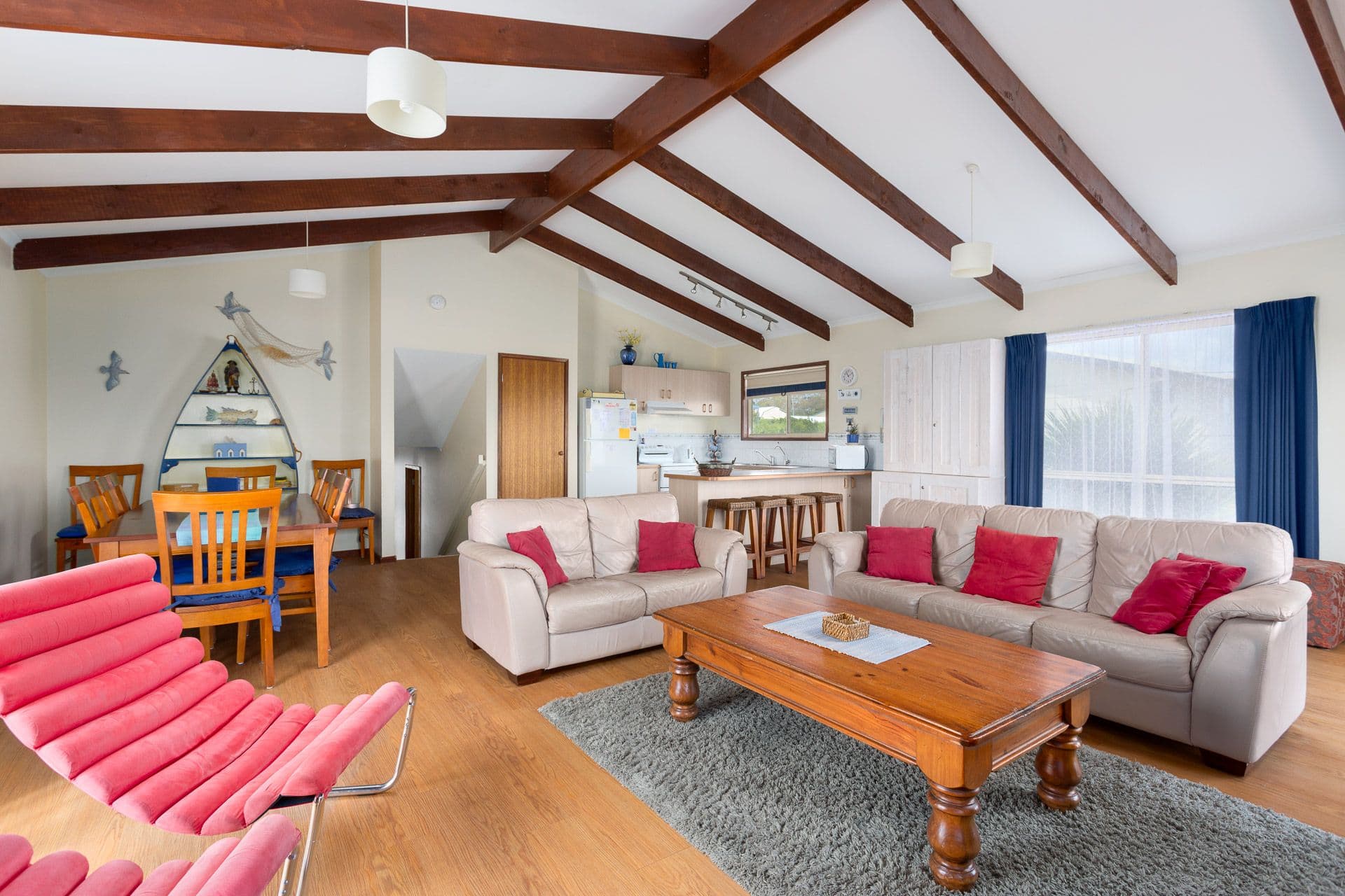 11 Leslie Avenue, Cowes VIC 3922, Cowes - Thumbnail 2