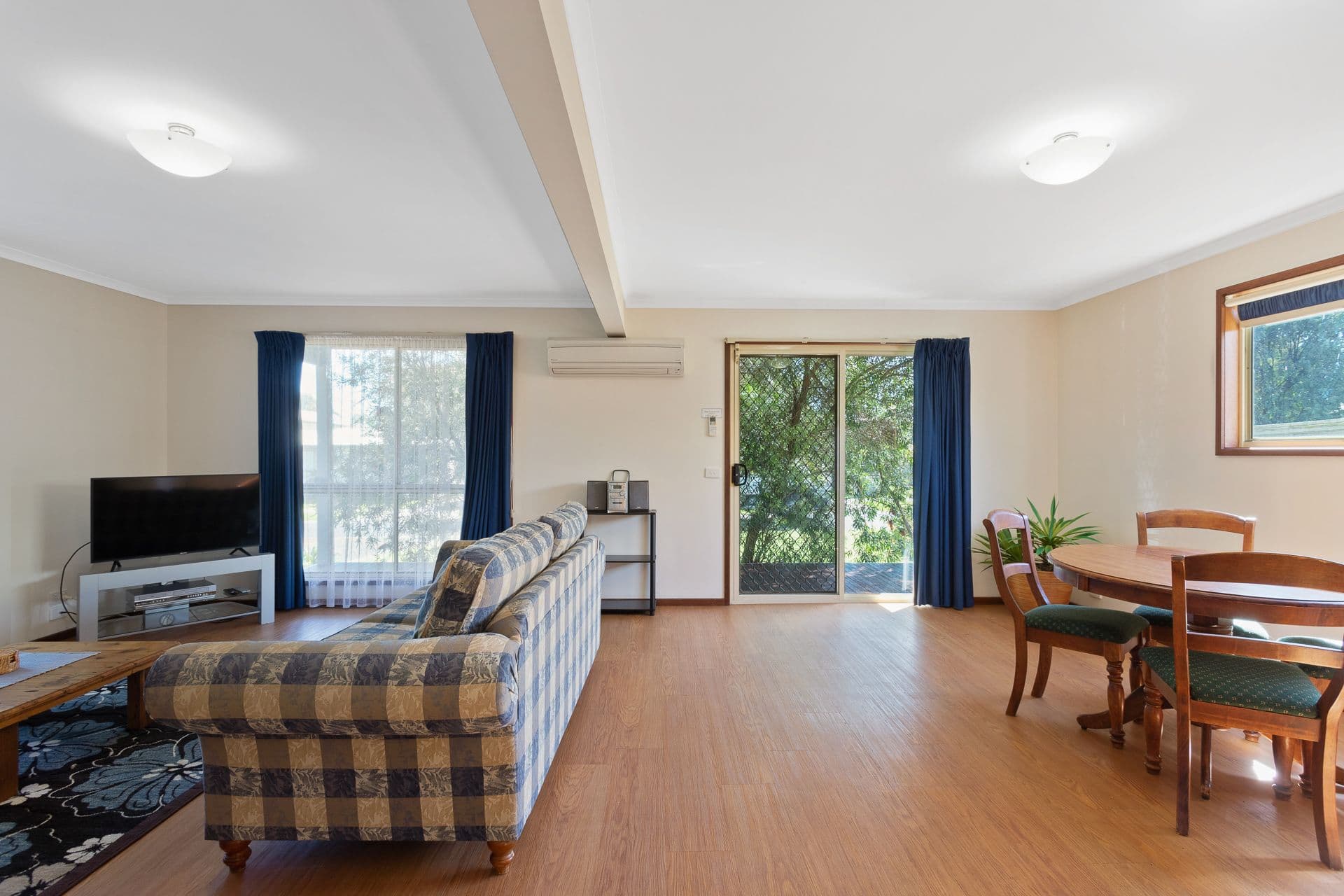 11 Leslie Avenue, Cowes VIC 3922, Cowes - Thumbnail 6