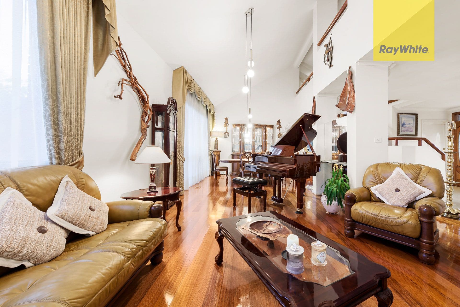 8 Sally Close, Wantirna South VIC 3152, Wantirna South - Thumbnail 2