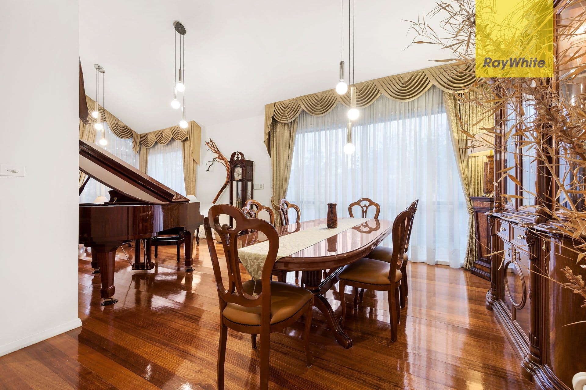 8 Sally Close, Wantirna South VIC 3152, Wantirna South - Thumbnail 3