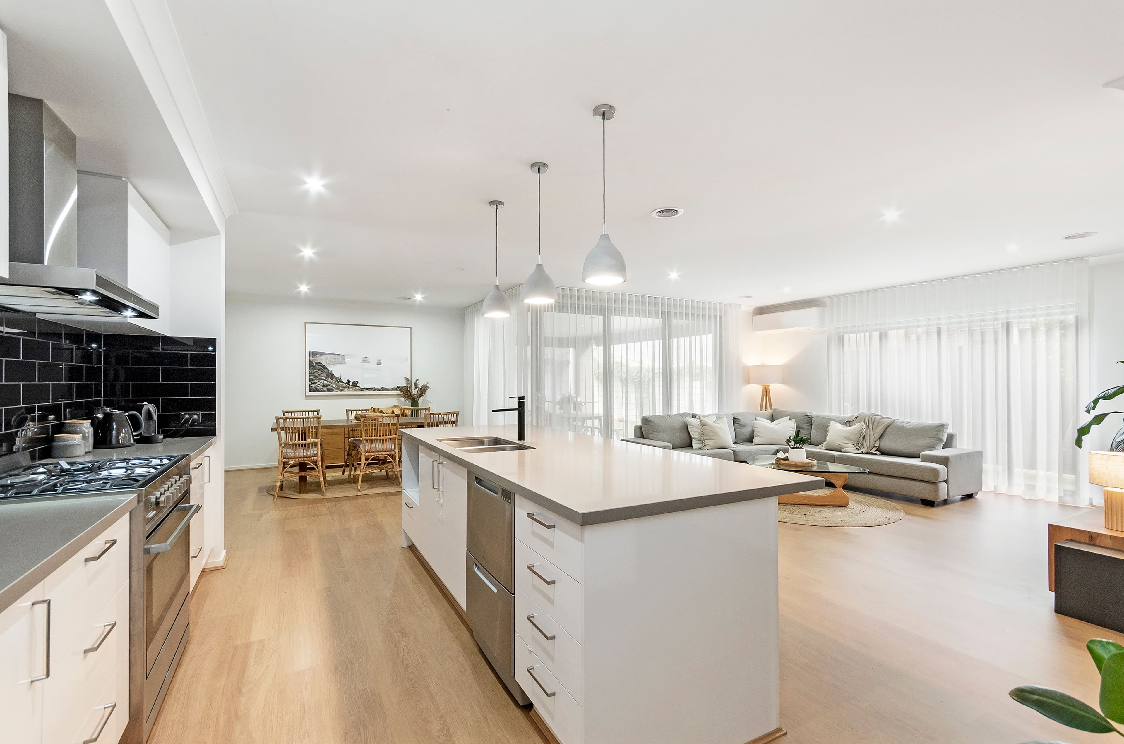 37 Sommerville Boulevard, Warrnambool VIC 3280, Warrnambool - Thumbnail 4