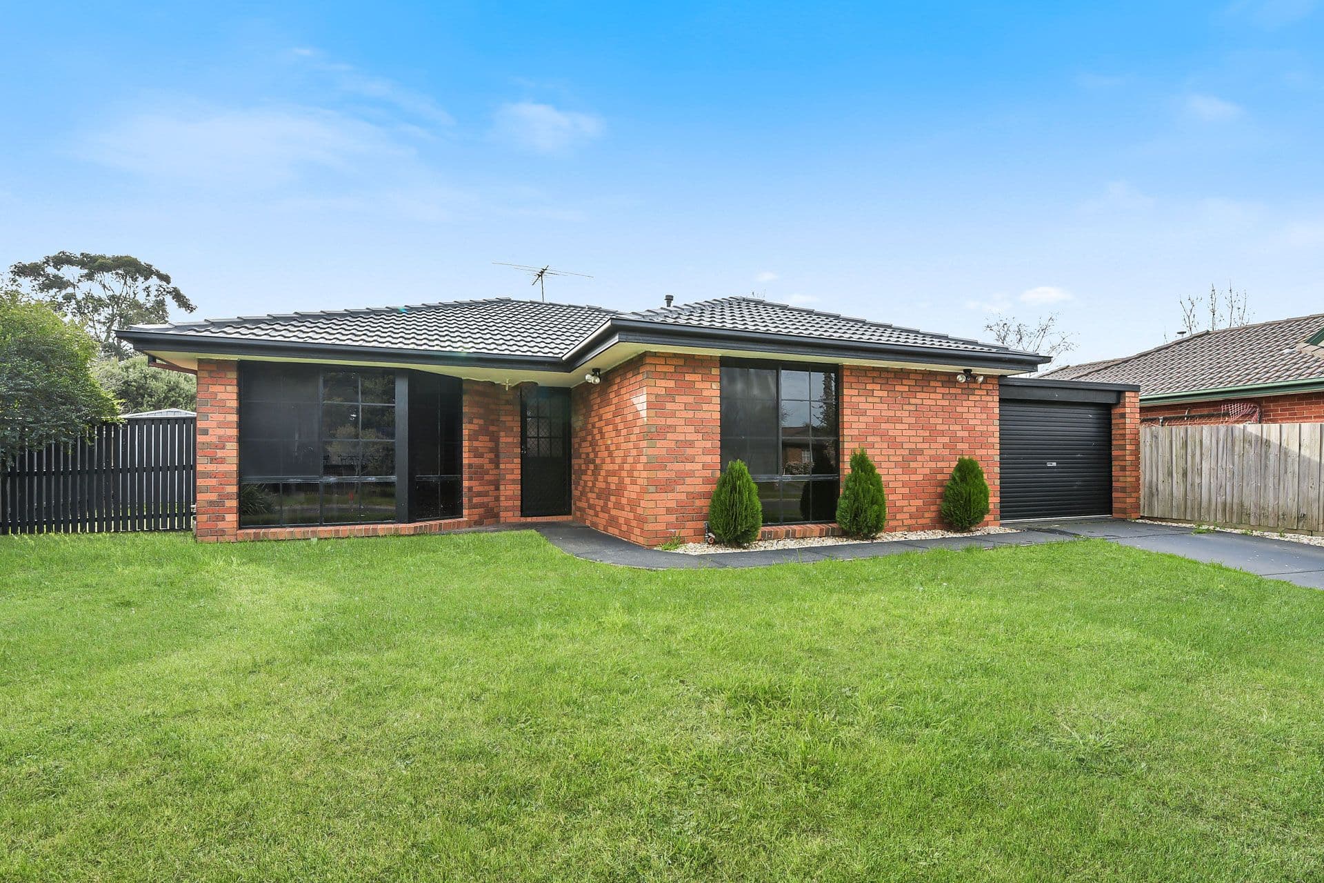 37 Collins Crescent, Berwick VIC 3806, Berwick - Thumbnail 2