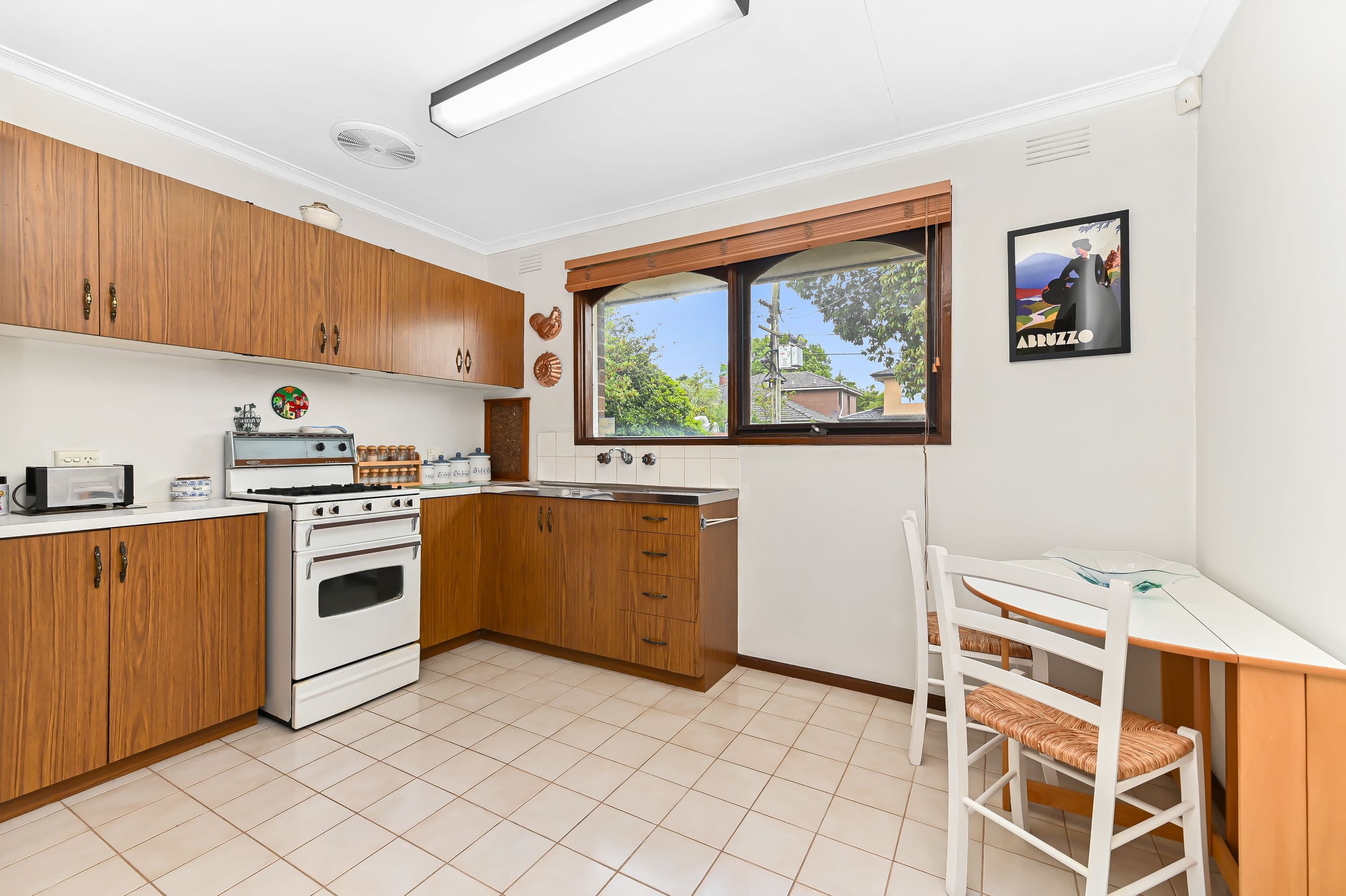 83 Essex Road, Mount Waverley VIC 3149, Mount Waverley - Thumbnail 5