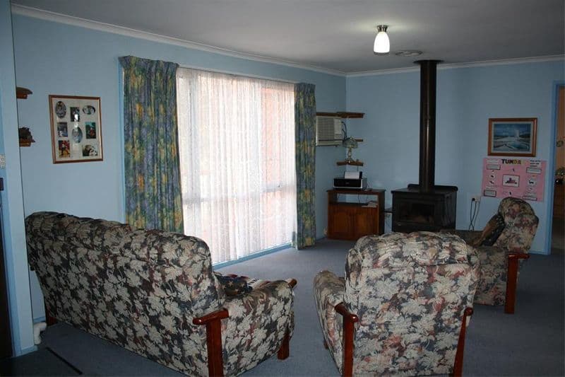 55 Station Street, WALLAN EAST VIC 3756, Wallan - Thumbnail 2