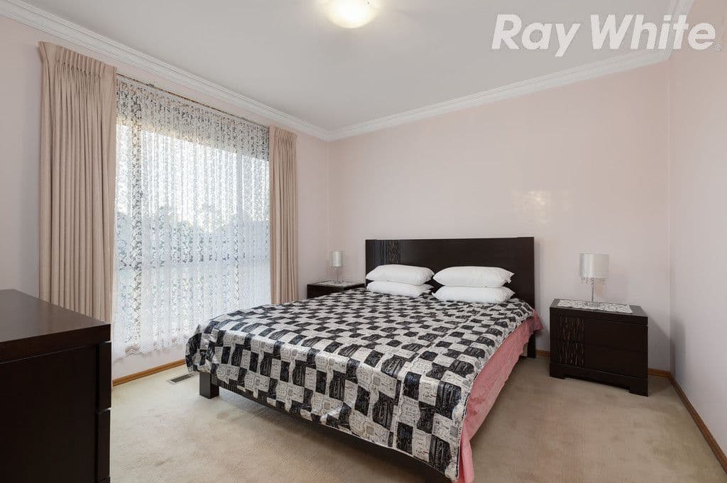 44 Kingston Town Crescent, Mill Park VIC 3082, Mill Park - Thumbnail 4