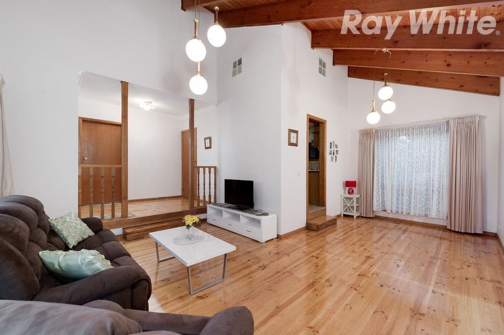 44 Kingston Town Crescent, Mill Park VIC 3082, Mill Park - Thumbnail 7