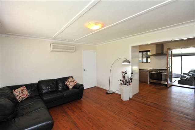 9 Wieck Street, NEWTOWN QLD 4350, Newtown - Thumbnail 4